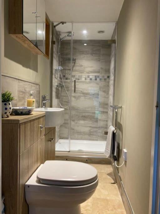 'The Den' Self Contained One Bedroom Annexe. 스톡브리지 외부 사진
